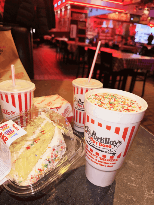 Chicago is 189 today and still iconic.
Celebrate with a slice of our new Birthday Cake 🥳 