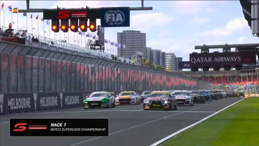 Absolute scenes in the Supercars opening lap 