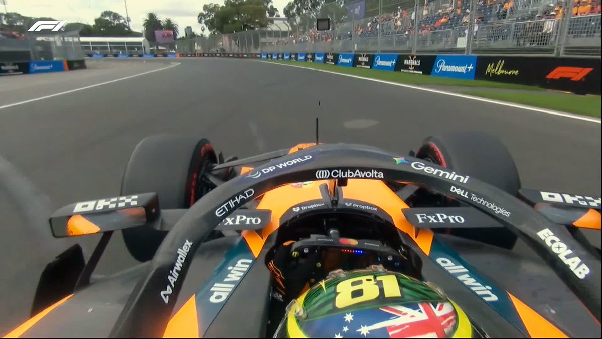 Oscar Piastri has crashed and is OUT of the Australian Grand Prix before it begins 😮

#F1 #AusGP 