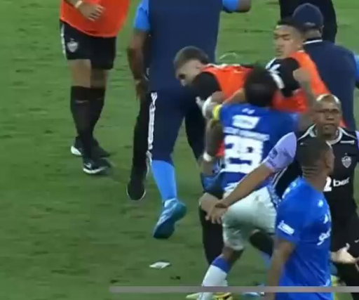 🚨 HULK’S PUNCH ON LUCAS ROMERO! 🤯