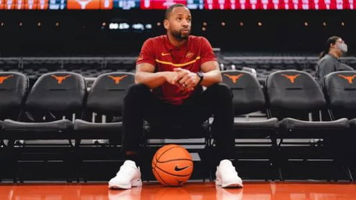NEWS: San Diego is hiring Iowa State assistant JR Blount to be its next head coach, source tells @SInow. 

The 38-year-old is widely regarded as one of the nation’s best assistants. USD job was highly coveted this cycle with new practice facility + strong financial commitment. 
