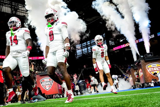 Two years ago Miami (Ohio) football had a $80,000 roster. Now? Sources say the RedHawks' roster cost could be 100x that number. 

Amid an unbeaten run from its men's hoops team, Miami is pushing BIG in all sports.

"You want to invest or you don't."

https://t.co/lwtO5vR28k 