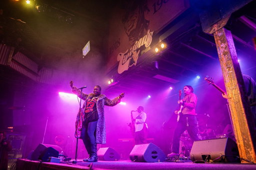 Ten Spencer at @Tipitinas 🎶🎤✨. 