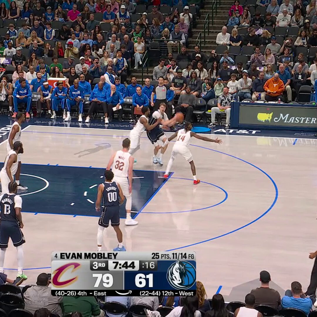 COOPER FLAGG SOARS TO THE RIM 🚀 