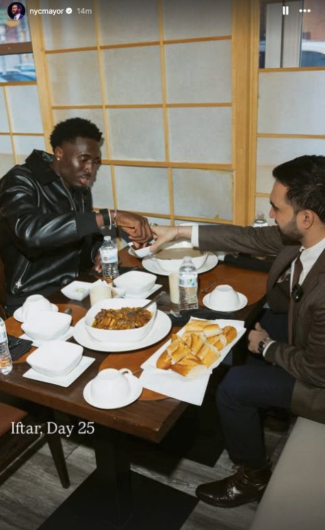 Knicks rookie Mohamed Diara and NYC Mayor, Zohran Mamdani sharing iftar at Keur Yayeu Dara, a Senegalese restaurant in Harlem. 