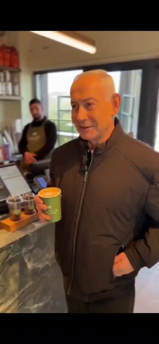 THE WAR IS ENTERING A NEW PHASE 🚨

> Netanyahu is posting AI generated videos
> Iran’s attacks on Israel have doubled
> Suspicious wallets keep betting on Netanyahu’s exit

Looks like this operation may last a lot longer than Trump thought…
