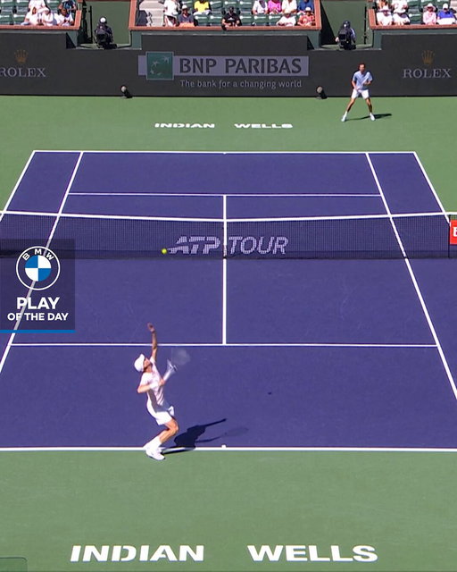 Absolute lungbuster 🔥

Daniil Medvedev with the @BMWUSA Play of the Day 🎾 