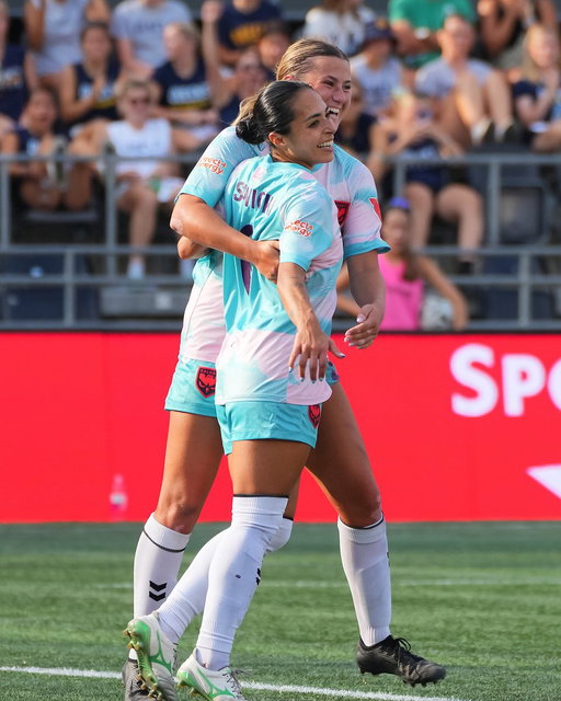 Lift her up, Jackie Sawicki and the @PilipinasWNFT  have qualified for #FIFAWWC 2027! 👏 👏 👏 🇵🇭⁠
⁠
#YYCWFC #SoarWithUs #NSL 