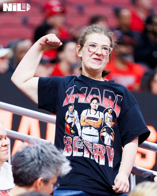 The @LouisvilleWBB fans are showing up and showing out in their @nil_store merch!! 🏀🌟❤️
 
The Louisville NIL Store is your home for all Louisville apparel including team gear and athlete approved designs. 

https://t.co/IKlOj1Yzk7 