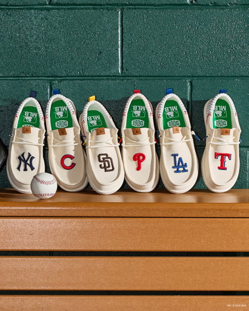 Take us out to the ballpark🏟️ HEYDUDE X MLB is LIVE! Shop now: https://t.co/beuzO1iYV7 