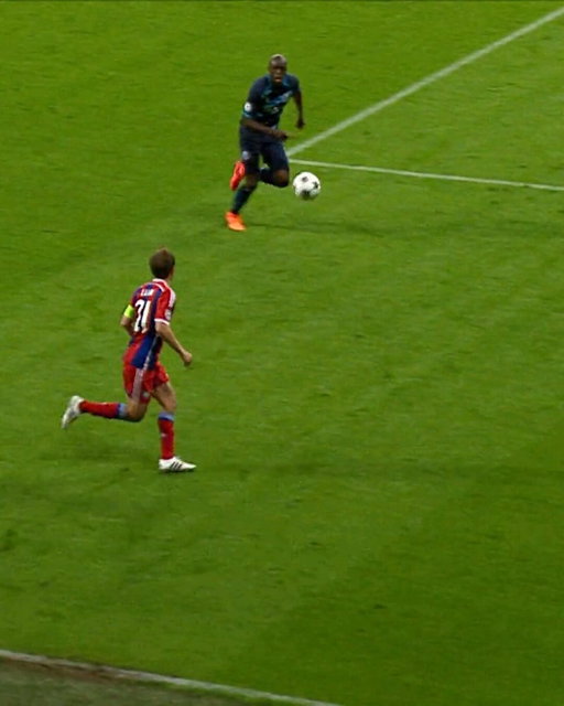Lahm 👉 Müller 👉 Lewandowski

#UCL 