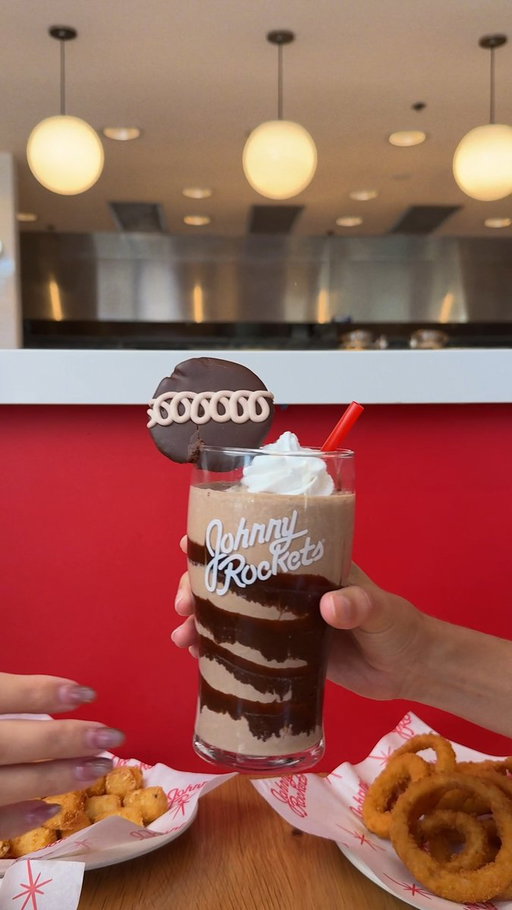 Friendship rule: always offer a sip of your Hostess Cupcake Shake, made extra creamy with @Blue_Bunny Ice Cream🍦😁 