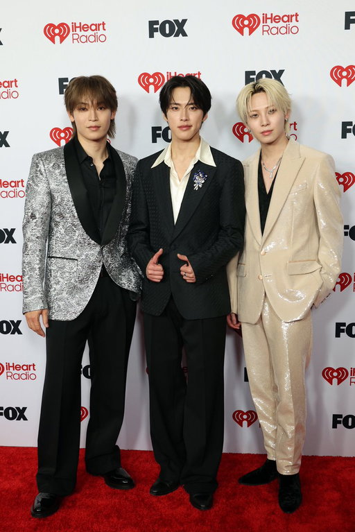 Some members of @official_jo1 have arrived at the iHeartRadio Music Awards and we are already obsessed! 😍

#iHeartAwards2026 #jo1 