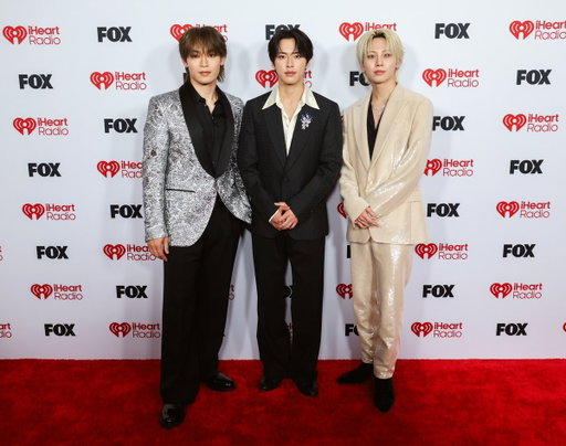 I love seeing @official_jo1 literally anywhere 😍 #iHeartAwards2026 