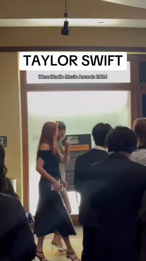 EVERYONE SAY HI @taylorswift13!!!!!!! #iHeartAwards2026

Watch LIVE on @FOXTV tonight at 8/7c! 