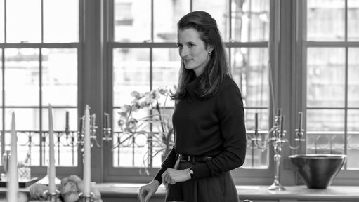 someone better run Meryl Streep Jr. her Emmy NEOWW 