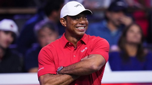 BREAKING - Tiger Woods was arrested and charged with DUI, property damage and refusal to submit, per @AdamSchefter 