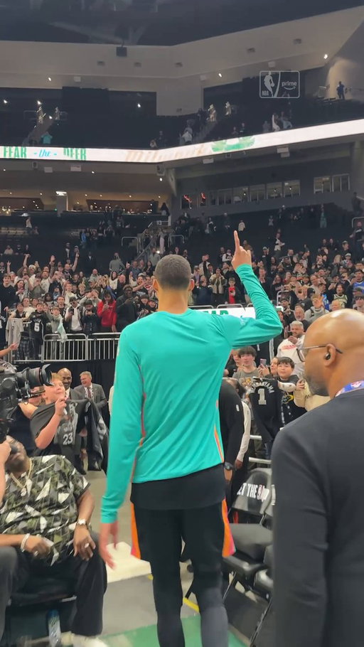 Wemby walks off to MVP chants in Milwaukee 🗣️ 