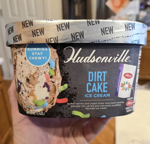 This is WILD - New Dirt Cake ice cream with Albanese GUMMY WORMS inside that stay soft and chewy! 😲🍦

It's a mix of vanilla and chocolate pudding ice cream with blended OREO cookies &amp; mini gummy worms- so cute from Hudsonville!

Grabbed it at Meijer but it'll be elsewhere too! 