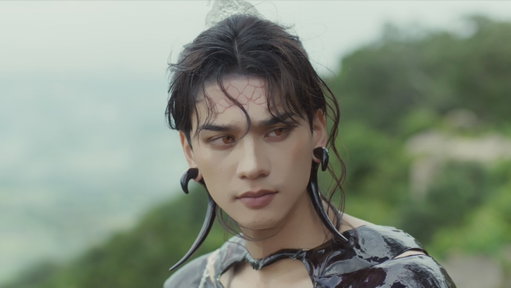 เลือกพญานาคหนึ่งตนมาปกป้องคุณ 
ส่วนอีกตนจะไล่ล่าคุณ :p

#KengHarit #treporapat #เขมจิราต้องรอด #พนมนาคา #NetflixTH 