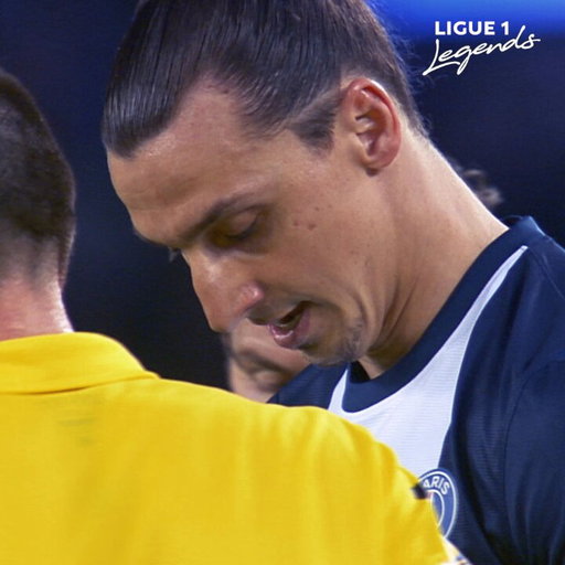 En el último partido de la carrera de David Beckham, hubo una falta a favor del PSG. 

¿Adivinen quién lo pateó? Zlatan Ibrahimović, y terminó anotando.😅🫵

 