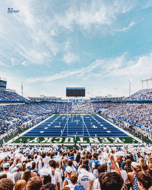We're going big with the blue this fall. #GoBigBlue

📰➡️ https://ukathletics.com/news/2026/04/01/kroger-field-to-install-blue-turf-playing-surface-this-summer/ 