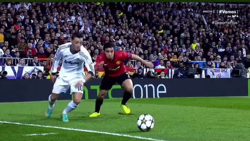 🇵🇹 Cristiano: "Ozil Me hizo el mejor delantero del mundo. "

🇫🇷 Wenger: "Si te gusta ver el fútbol, amas a Ozil. "

🇵🇹 Mourinho: "Ozil es único. No hay copia de él, ni siquiera una mala copia. "

 