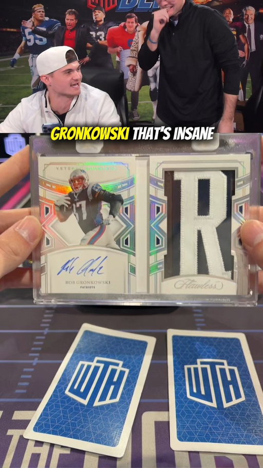 One of the best flawless cases you will ever see👀 

#nflcards #paniniamerica #whodoyoucollect #sportscards #cardpull 