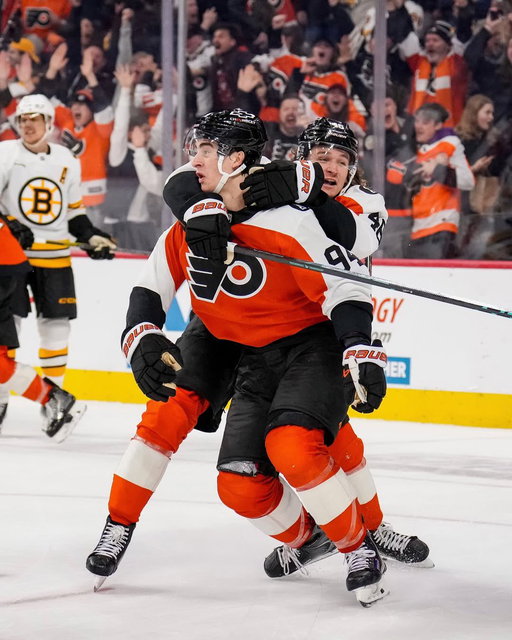 Get yourself someone who is as fired up for your accomplishments as @tzegras11 was for Martone’s 1st NHL goal. 

📸: @NHLFlyers 
