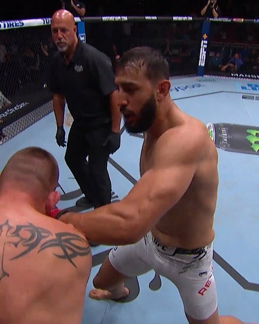 “WELCOME BACK THE DEVASTATOR” 😤

@DomReyes aims to put on a show at UFC327!

[ APR 11 | 9pmET | Live on @ParamountPlus ] 