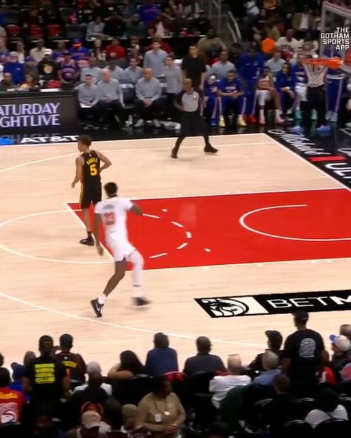 Peep Mitch's body language after being missed on the break before getting back into the play with a tough bucket 👀 