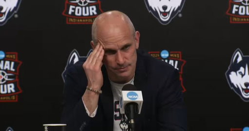 Dan Hurley on the officiating 👀

“It’s hard to ref that game. We both played so hard… If I could have those three guys ref every game the rest of my career, I would sleep well at night.” 