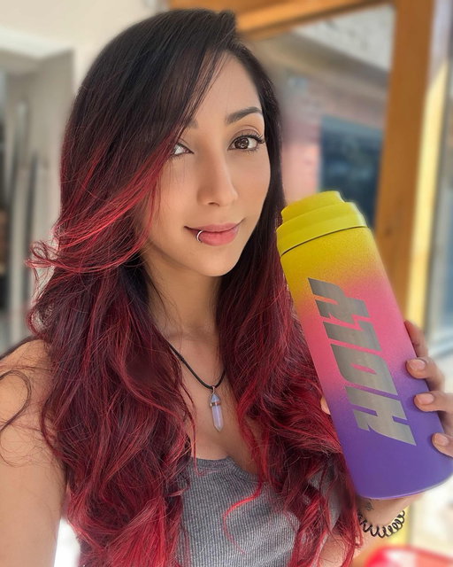 🚨ANNOUNCEMENT!🚨
I've secretly used HOLY for a while, & I love them so much, I've taken them on as a SPONSOR! 😊  

👉 Try it using discount code:- CYBORG5
👉 Want more? EXTRA Discount:- CYBORG
What's your FAV 👉 https://t.co/8cgWjsVj7z #Ad

⛔ No BS!: zero sugar, NO aspartame, NO taurine, natural flavours, 21kcal / serving
✅ Starter Set Deluxe - try flavours b4 buying a bigger tub 
🍵 The Iced Tea is high in vitamin C, enriched with fibre & antioxidants, & made with REAL tea!