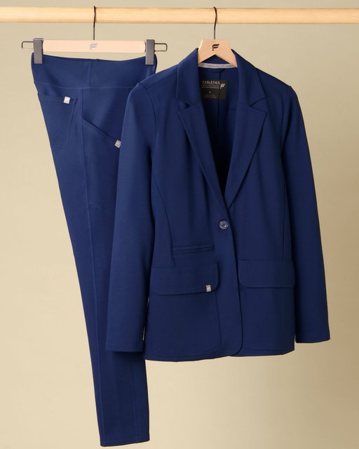 Scrub Blazer +  Pull On Scrub Pant = your new go-to set 🙂‍↕️

Perfect for desk days, admin hours, or anytime you want  polished style without sacrificing comfort. 

Available now. 