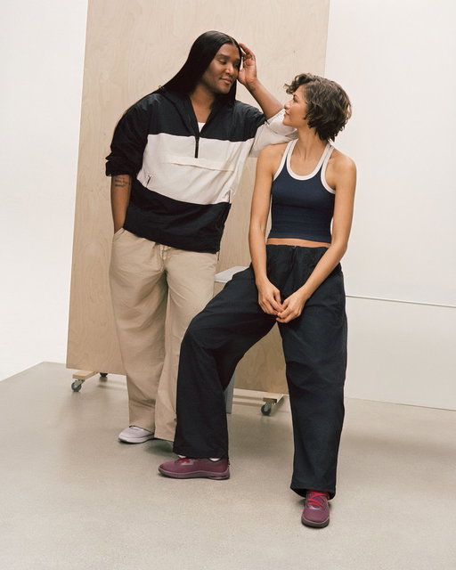 #Zendaya + @luxurylaw dream design duo 🙂‍↕️

Our first collection co-created with Zendaya &amp; Law Roach is coming April 16.

Preview the drop: https://t.co/GSXqWPNjR0
 
#DreamOn #Zendaya 