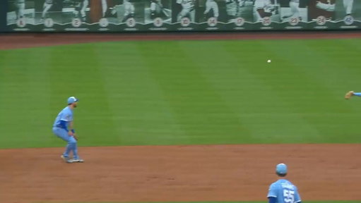 This catch by Bobby Witt Jr. is INSANE 😳

