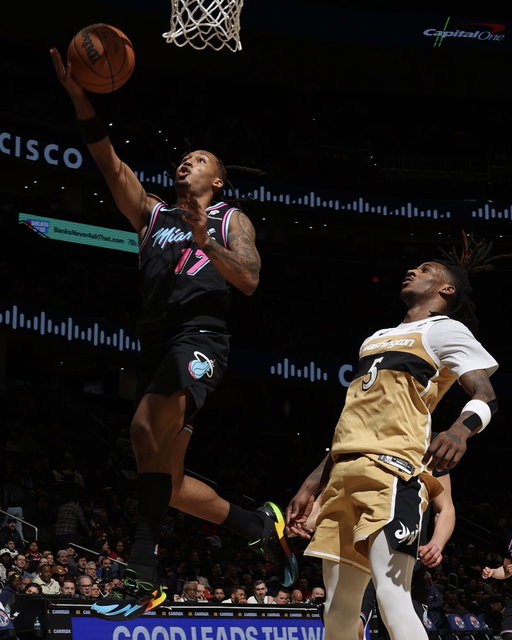 Jahmir Young, what a story 👏

- DeMatha grad
- No power offers
- Freshman All-American &amp; First Team All-CUSA
- Comes home to Maryland
- 2x All-B1G
- Top 5 scoring avg in program history
- Balled out in the G League

Now, inked his first long-term deal with the @MiamiHEAT ❤️ 