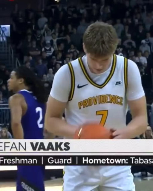 Stefan Vaaks can literally pull up from anywhere 🔥 #illini  