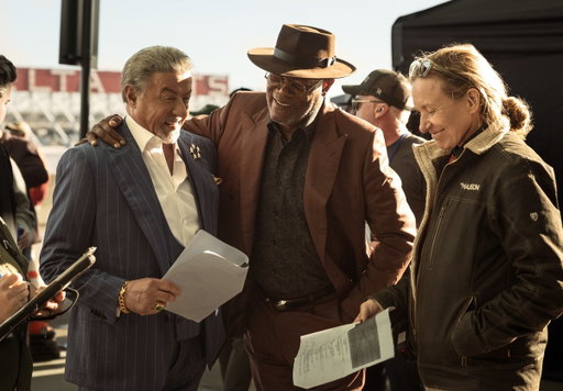 Due leggende.  
Un nuovo impero 🔥  

Frisco King è ufficialmente in produzione 🎬  

#FriscoKing #SylvesterStallone #SamuelLJackson 