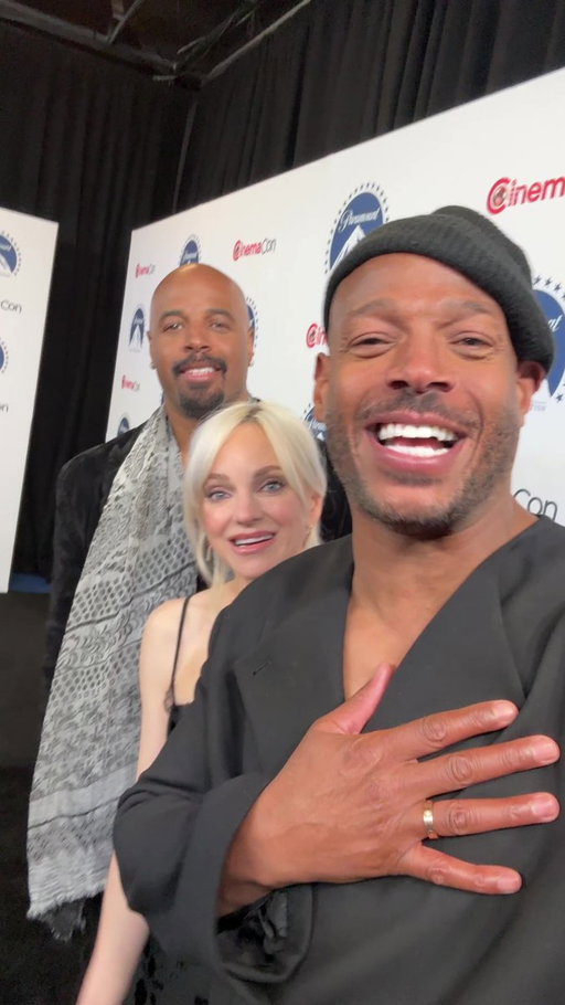 WAZZZZUP from the cast of #ScaryMovie! #CinemaCon 