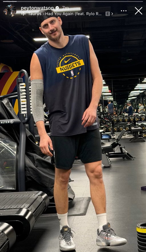 🚨 BREAKING: Peyton Watson posts Nikola Jokic in a durag on his IG story ahead of game one 

I AM IN TEARS😭😭😭 