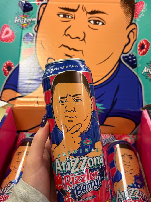 ITS RIZZDAY!!!! WE WANNA CELEBRATE!!!! 

Quote this with #HBDRizzlerGiveaway and wish The Rizzler a happy birthday for a chance to win a Rizzler Giveaway Box !! 