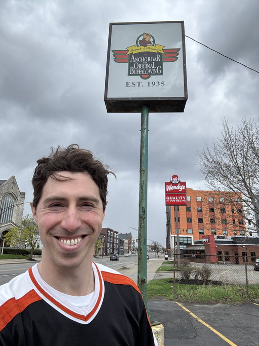 Whaddup Buffalo ⚓️🍗

See you tonight @BuffaloSabres fans 🦬 