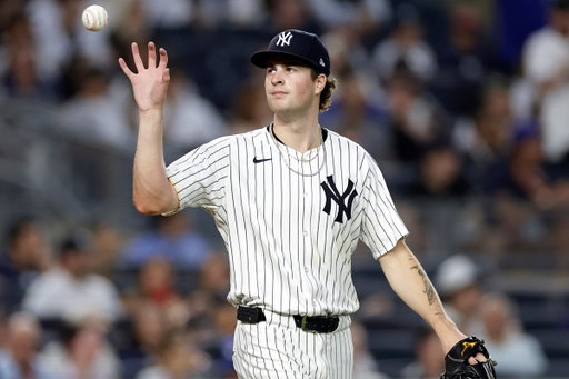 Yankees starter Cam Schlittler says that he’s getting death threats from Red Sox fans before his start this week at Fenway Park. 

Via: @Joelsherman1 