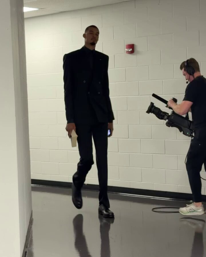 First home playoff game in 6 years…
EVERYONE WEARS A SUIT! 🕴️

It’s Game 1 between the Blazers and Spurs tipping off at 9pm/et on NBC &amp; Peacock 🍿 