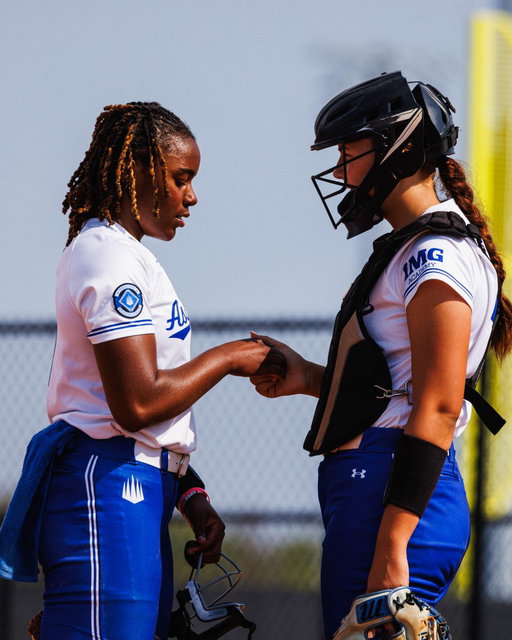 Got each other’s backs, every inning. 🥎

At IMG Academy Softball, teamwork shows up in every play—from the dugout to the field. It’s about trust, support, and competing together. 