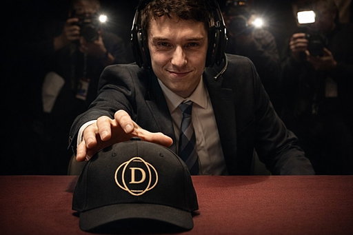 📣 Excited to announce I’ve officially signed with @dulcedomgmt!

The broadcast just leveled up… 🎙️🔥

It’s showtime, ladies and gentlemen. #StayDapper 