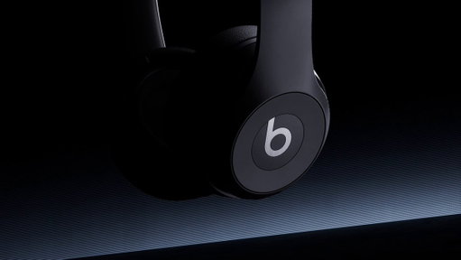Did it again.

The Beats Solo 4 - JENNIE Special Edition is back, now in Onyx Black 🖤. Our latest collaboration drops on April 24th at https://t.co/KCe0UkdG4e and select retail partners. 