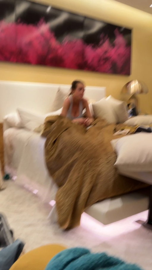 Oona’s reaction to Nicky dropping the name 