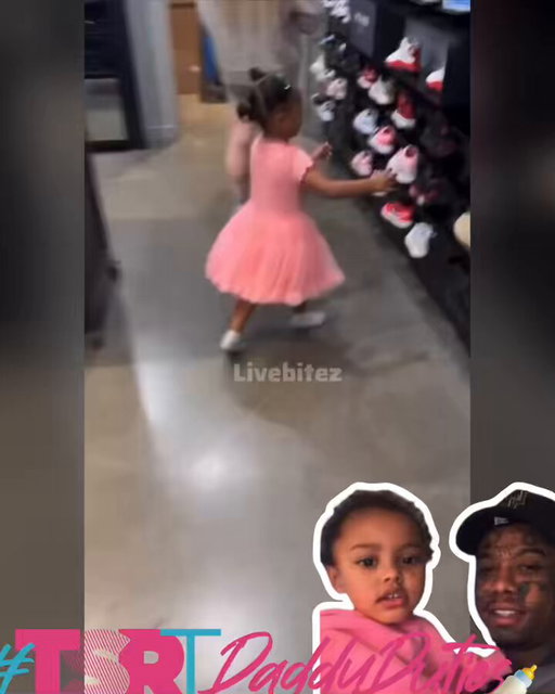 Whew! PinkFace was not letting up on her dad Blueface at the mall 😩 

(🎥: @livebitez) ✍🏽: #TSRStaffKH 